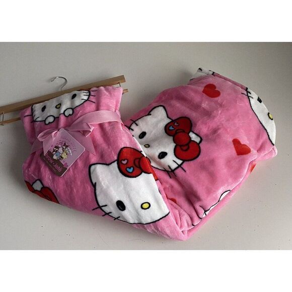 Sanrio Hello Kitty Valentines Pink Red Hearts Soft Throw Blanket 60 X 70” NEW - Picture 1 of 15